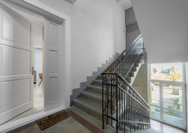 Tehlový 3 izbový byt 92 m2 po novej kompletnej rekonštrukcii s balkónom v centre mesta na ul. Palackého v Košiciach.