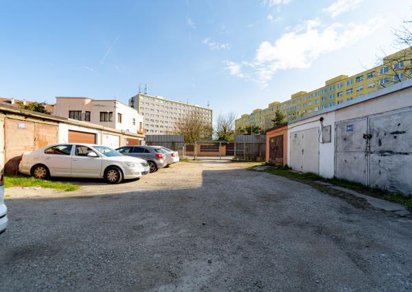 Tehlový 3 izbový byt 92 m2 po novej kompletnej rekonštrukcii s balkónom v centre mesta na ul. Palackého v Košiciach.