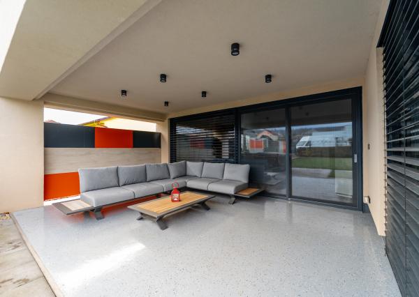 REZERVOVANÉ- Nadštandardný bungalov s pozemkom 660 m2 v obci Sady nad Torysou - Byster len 5km od mesta Košice