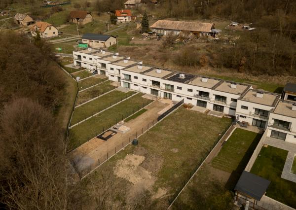 NA PREDAJ | Novostavby rodinných domov v radovej výstavbe – Ladzany (okres Krupina)