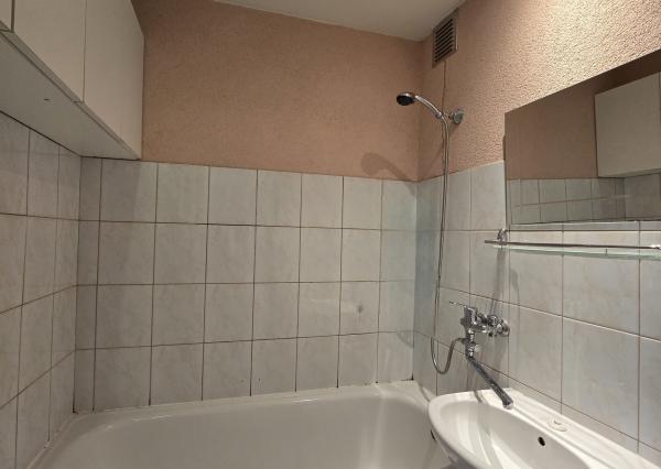 Exkluzívna ponuka! Ponúkam na prenájom 2.-izbový byt s balkónom v Poprade časť Západ ul. 29. Augusta