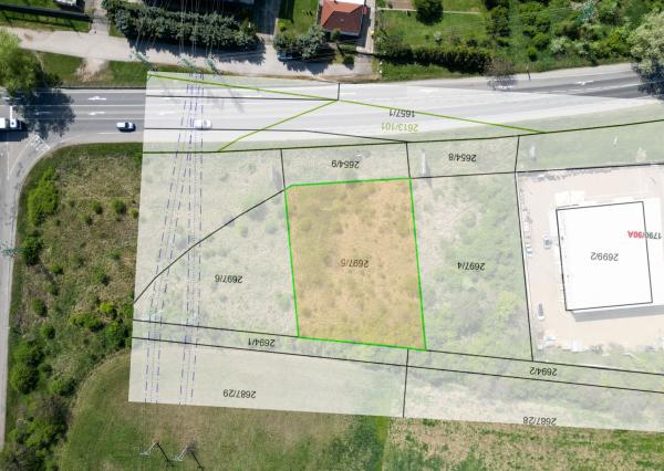 PREDAJ, INVESTIČNÝ POZEMOK 1 440 m², LEOPOLDOV, ŤAH D1 → HLOHOVEC