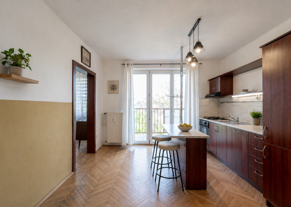 Na prenájom priestranný 2,5-izbový byt s loggiou – Južná trieda, Košice (Juh)