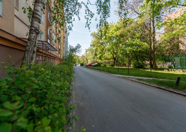 Na prenájom priestranný 2,5-izbový byt s loggiou – Južná trieda, Košice (Juh)