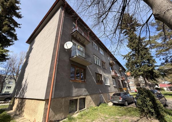 Kompletne zrekonštruovaný 2-izbový byt v tehlovom dome – Kežmarok, Garbiarska ul.