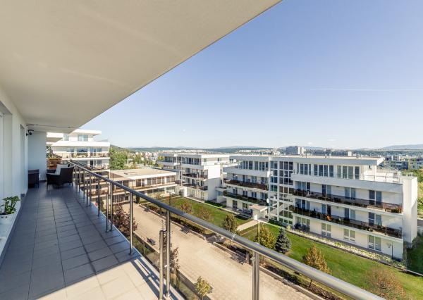REZERVOVANÉ - 4-izbový, predaj, 94 m2, parking, Borovicový háj, Popradská, Košice