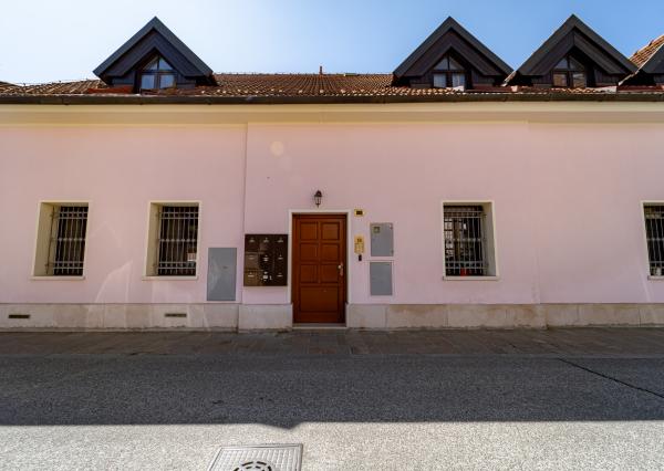 REZERVOVANÉ - Ponúkame Vám 2 izbový byt v centre Košíc