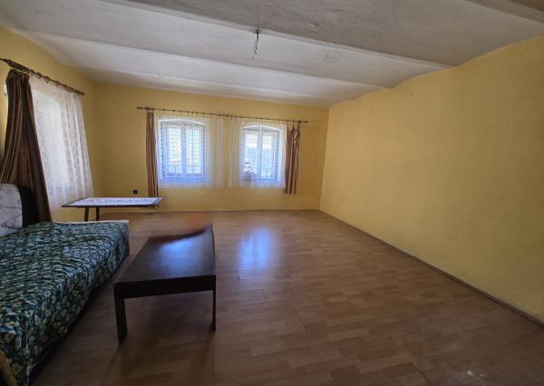 Exkluzívna ponuka! Ponúkam na predaj  menší rodinný dom v obci Vlachovo okres Rožňava