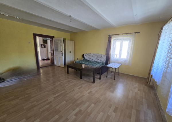 Exkluzívna ponuka! Ponúkam na predaj  menší rodinný dom v obci Vlachovo okres Rožňava
