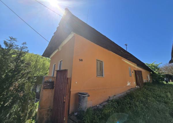 Exkluzívna ponuka! Ponúkam na predaj  menší rodinný dom v obci Vlachovo okres Rožňava