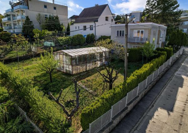 Na predaj rodinný dom s garážou, pozemok 817 m2, Hornoulická ulica, Bojnice