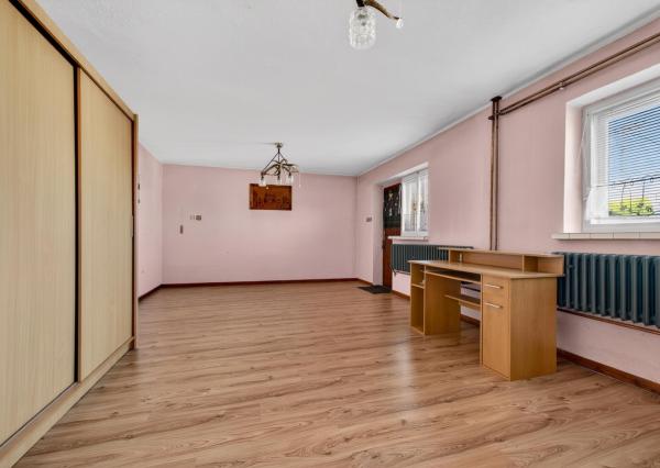 Na predaj rodinný dom s garážou, pozemok 817 m2, Hornoulická ulica, Bojnice
