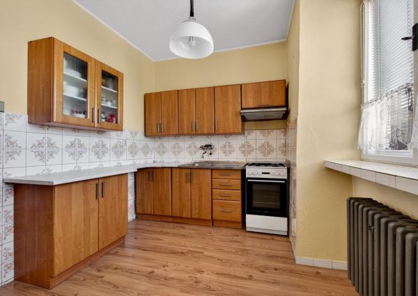 Na predaj rodinný dom s garážou, pozemok 817 m2, Hornoulická ulica, Bojnice