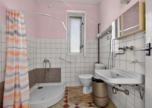 Na predaj rodinný dom s garážou, pozemok 817 m2, Hornoulická ulica, Bojnice