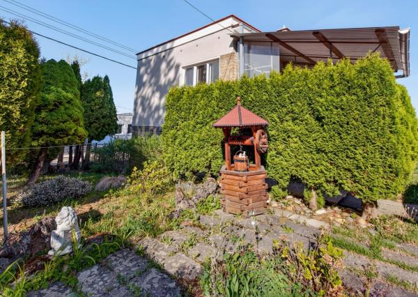 Na predaj rodinný dom s garážou, pozemok 817 m2, Hornoulická ulica, Bojnice