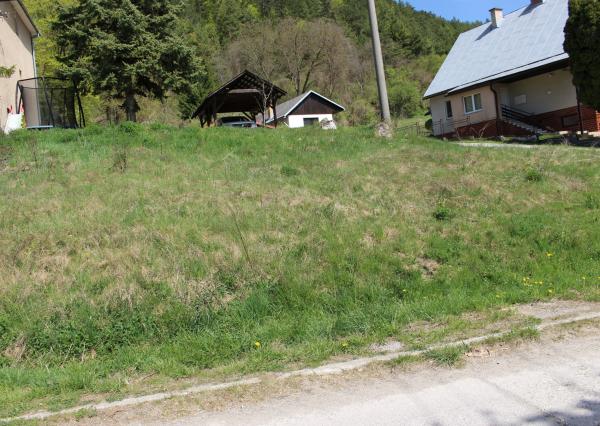 Predaj pozemok  704 m2, Podkonice, okr. Banská Bystrica