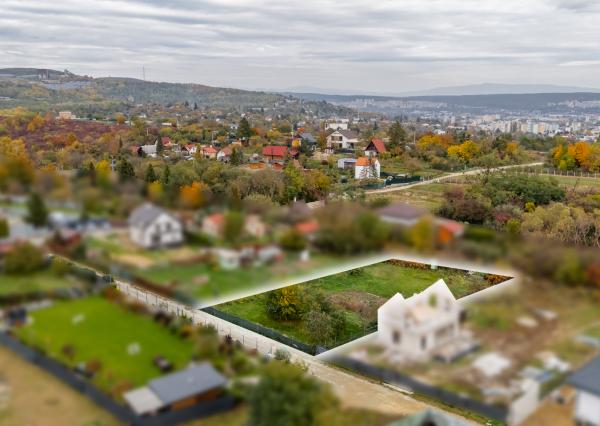 Pozemok vhodný na rekreačný dom alebo chatu o veľkosti 1.282 m2 v oblasti Čičky-majer, Košice - Terasa.