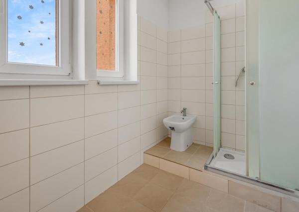Prenájom 2-izbový byt 61 m2, Vajanského, Piešťany