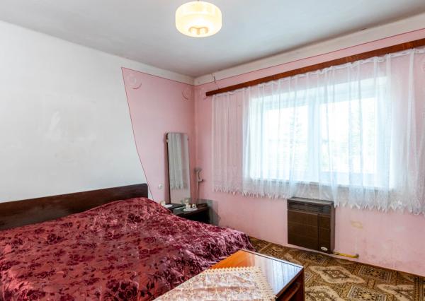 Exkluzívne na predaj rodinný dom v tokajskej obci Čerhov.