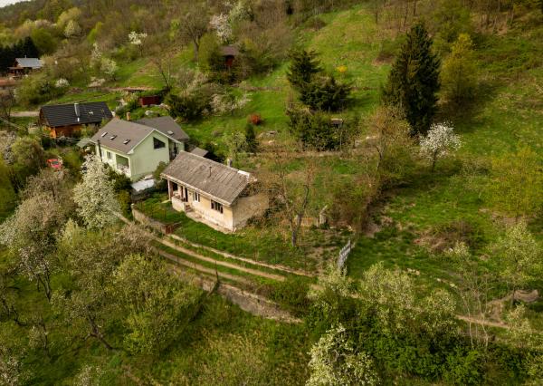 NA PREDAJ | Stavebný pozemok s potenciálom – Žarnovická Huta, Žarnovica