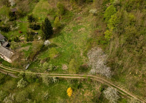 NA PREDAJ | Stavebný pozemok s potenciálom – Žarnovická Huta, Žarnovica