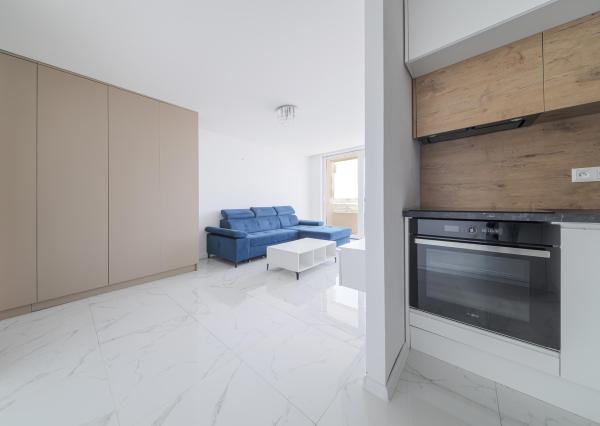 1,5-izbový, predaj, kompletná rekonštrukcia, 43 m2, pražský typ, loggia, Buzulucká, Košice
