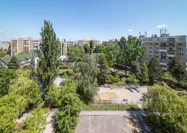 1,5-izbový, predaj, kompletná rekonštrukcia, 43 m2, pražský typ, loggia, Buzulucká, Košice