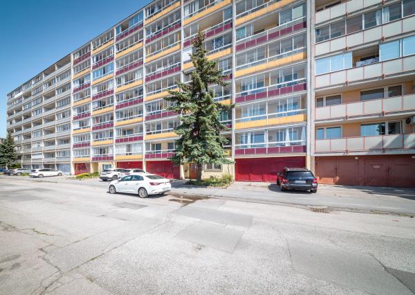 1,5-izbový, predaj, kompletná rekonštrukcia, 43 m2, pražský typ, loggia, Buzulucká, Košice