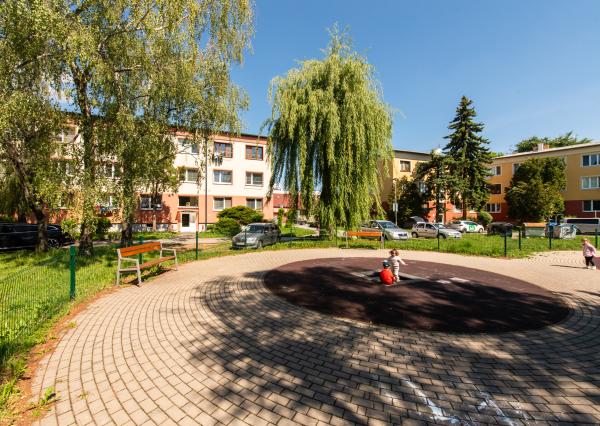Ponúkame Vám na prenájom 2 izbový byt v širšom centre mesta Prešov