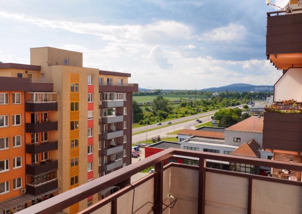 Na prenájom 1-izbový byt s balkónom, 42 m2, Vyšehradská ulica, Bratislava-Petržalka