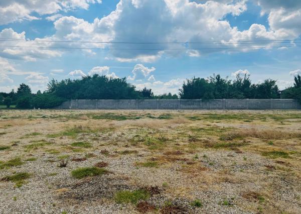 Na  predaj stavebný pozemok 4011 m2, Michal na Ostrove, okres Dunajská Streda