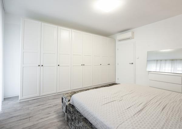 NA PREDAJ veľkometrážny 4-izbový byt 166,94 m² s parkovacím státím a 2 loggiami – Zámocká ulica