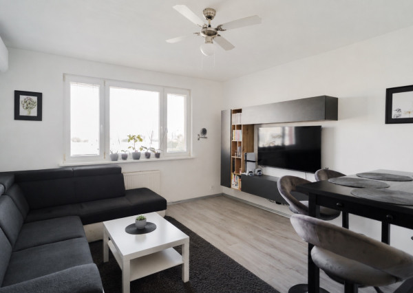 NA PREDAJ praktický 3-izbový byt po kompletnej rekonštrukcii, 55,59 m², ul. Furdekova – Petržalka
