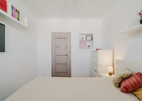 NA PREDAJ praktický 3-izbový byt po kompletnej rekonštrukcii, 55,59 m², ul. Furdekova – Petržalka