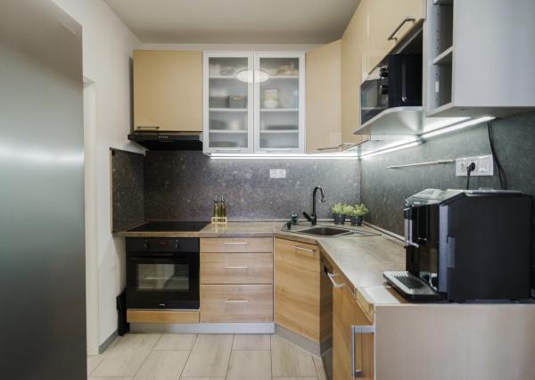 NA PREDAJ praktický 3-izbový byt po kompletnej rekonštrukcii, 55,59 m², ul. Furdekova – Petržalka