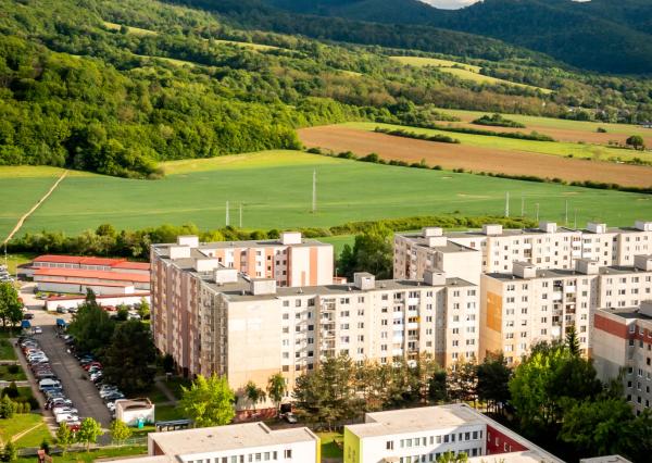 Na predaj zrekonštruovaný 3-izbový byt na Partizánskej ulici v Humennom