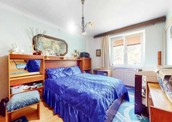 2,5 izb. byt s garážou a 2 záhradkami, Krupina