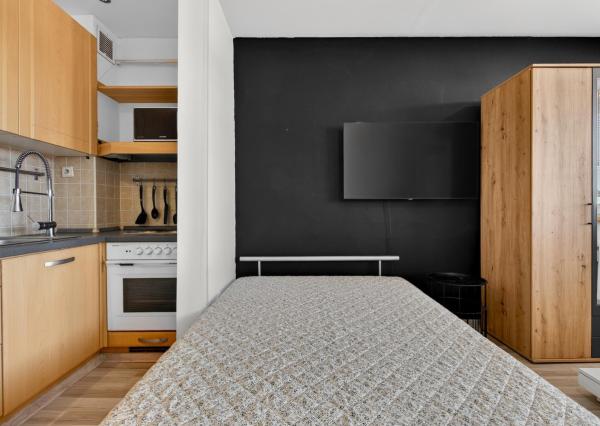 REZERVOVANÉ - Na predaj zrekonštruovaný a zariadený 1-izbový byt, 37,54 m2, Sekurisova ulica, Bratislava-Dúbravka