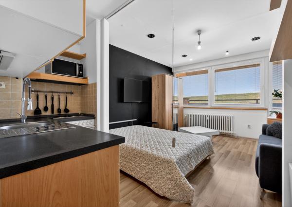 REZERVOVANÉ - Na predaj zrekonštruovaný a zariadený 1-izbový byt, 37,54 m2, Sekurisova ulica, Bratislava-Dúbravka