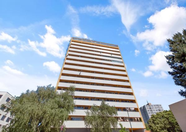 REZERVOVANÉ - Na predaj zrekonštruovaný a zariadený 1-izbový byt, 37,54 m2, Sekurisova ulica, Bratislava-Dúbravka