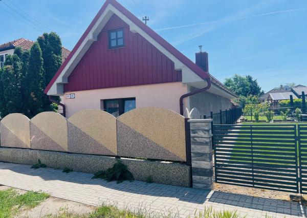 Na predaj rodinný dom, 493 m2, Školská ulica, Zemianska Olča, okres Komárno