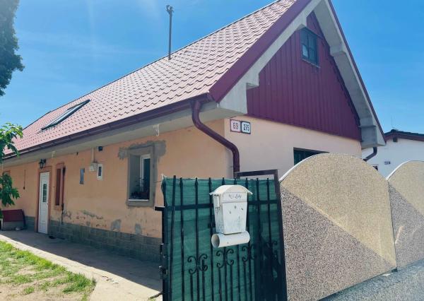 Na predaj rodinný dom, 493 m2, Školská ulica, Zemianska Olča, okres Komárno