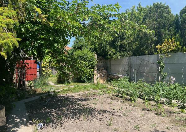 Na predaj rodinný dom, 493 m2, Školská ulica, Zemianska Olča, okres Komárno