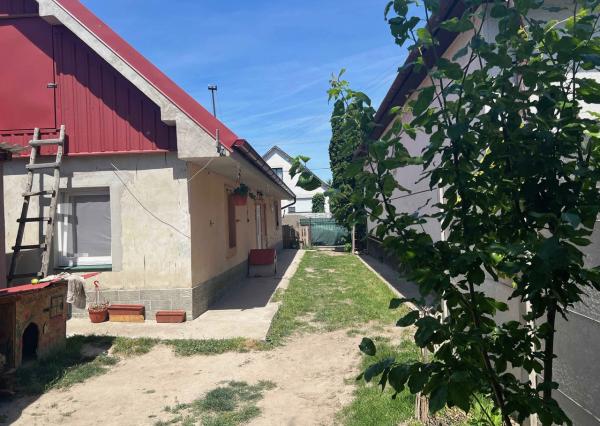 Na predaj rodinný dom, 493 m2, Školská ulica, Zemianska Olča, okres Komárno