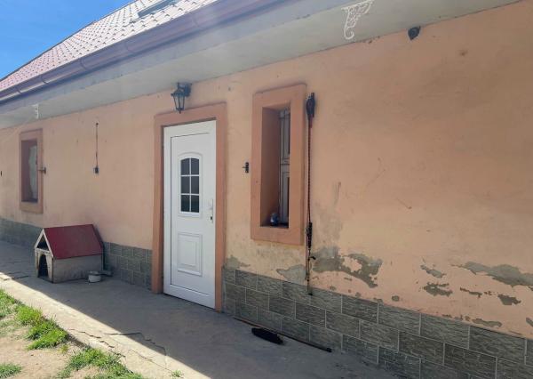 Na predaj rodinný dom, 493 m2, Školská ulica, Zemianska Olča, okres Komárno