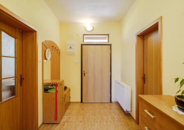 Predaj priestranného rodinného domu v obci Banka, Piešťany