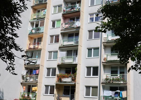 Ponuka na predaj -slnečný 2-izbový byt 67m2 s lodžiou-Trenčianske Teplice