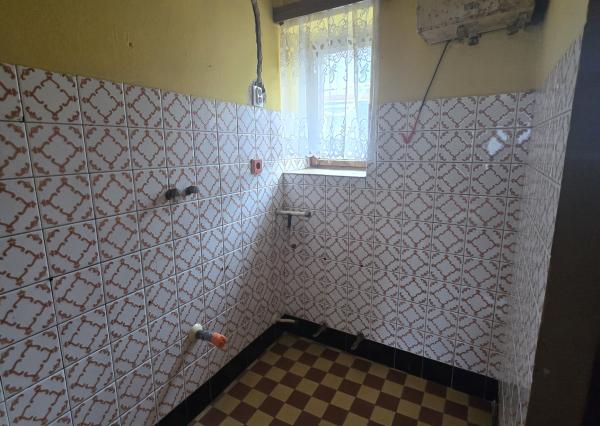 REZERVOVANÉ - Exkluzívne na predaj rodinný dom po čiastočnej rekonštrukcii v obci Holumnica, okres Kežmarok