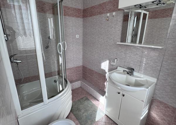 REZERVOVANÉ - Exkluzívne Predaj 3-izb. byt + balkón; Exnárová ul., Bratislava II. – Ružinov