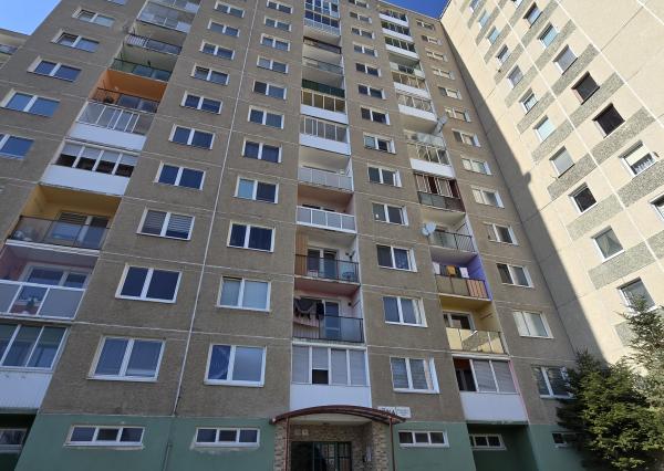 Exkluzívne na predaj veľký slnečný 3-izbový byt s balkónom v Poprade na sídlisku Nový juh, ul. Jesenná